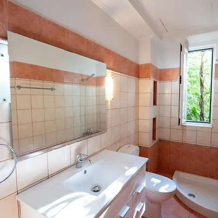 Coste Apartment Sarande